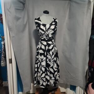 Vintage 90s Vicki Wayne Black & White Floral Dress – Full Skirt, Zipper Size 18